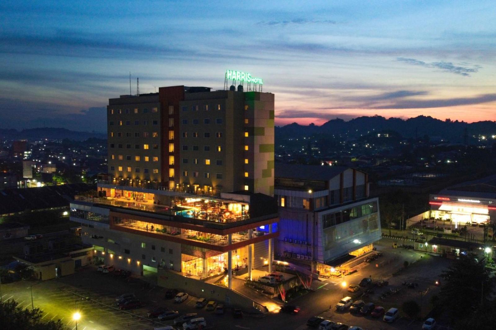 HARRIS Hotel Samarinda Dış mekan fotoğraf